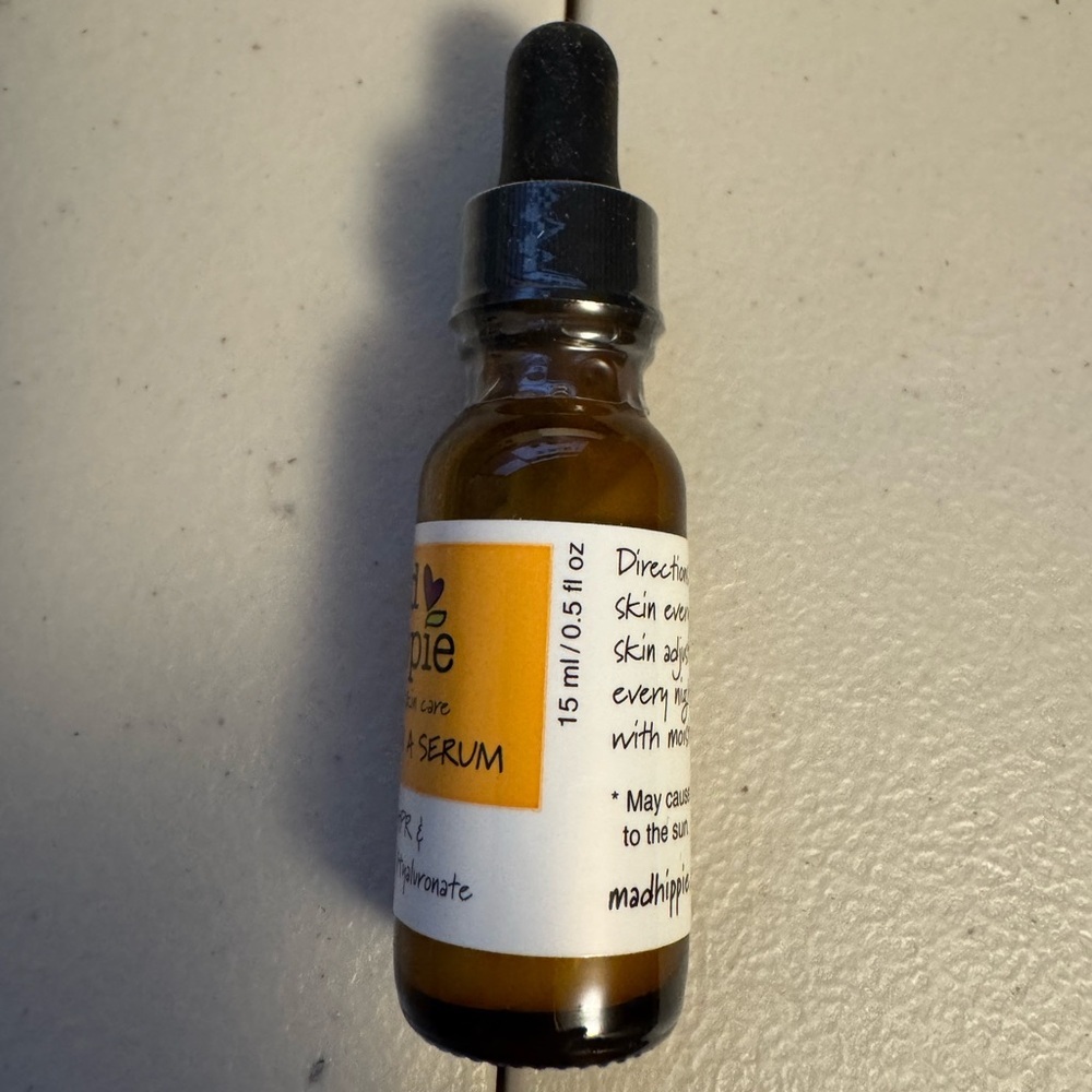 Mad Hippie Vitamin A Serum - Picture 2 of 6